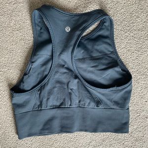 Lululemon Ebb to Train high neck bra